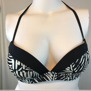 🔥Closet SALE!!! 🔥Victoria's Secret bikini top